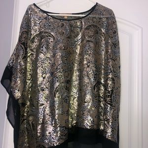 Beautiful and unique sequenced top!